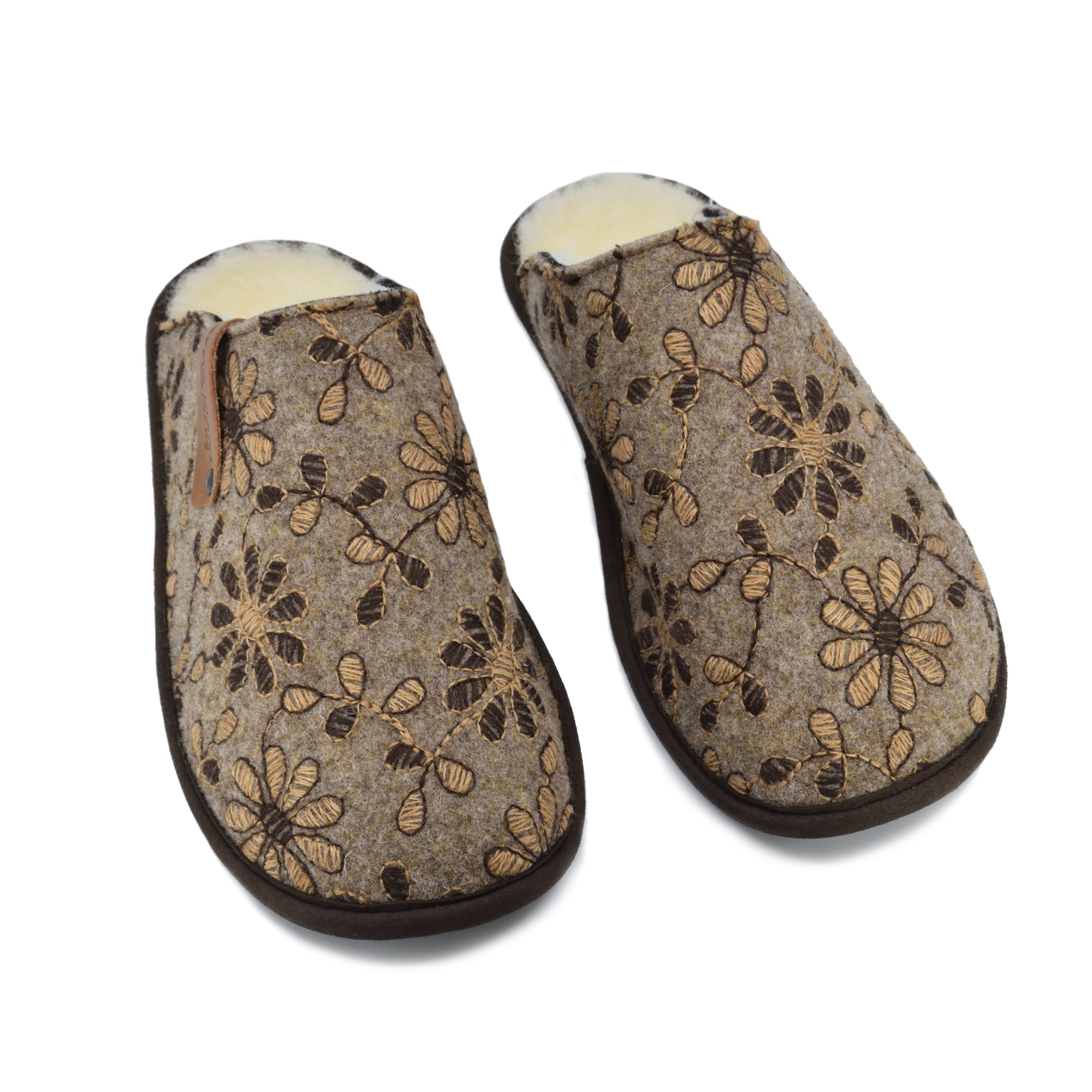 Jugu Slippers with Natural Felt and Wool - Floral Pattern v2